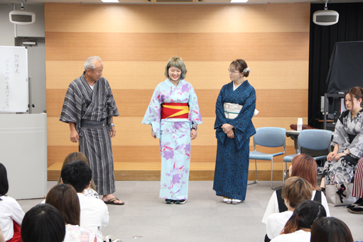 浴衣の特別講義と学友会行事「とうかさん」が開催されました。