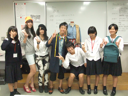 カテゴリーに縛られず自由な発想で、自分たちが好きで個性的豊かなファッションをコーディネートしました。