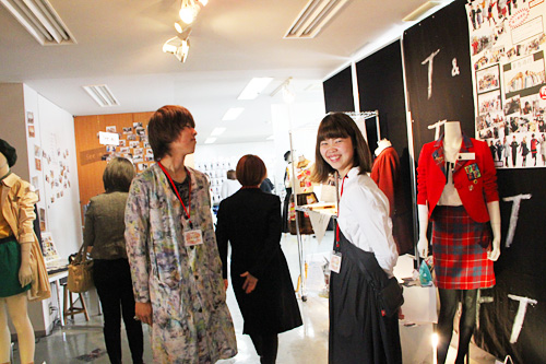 アパレルデザイン科、トータルファッション科のカリキュラム展示会場