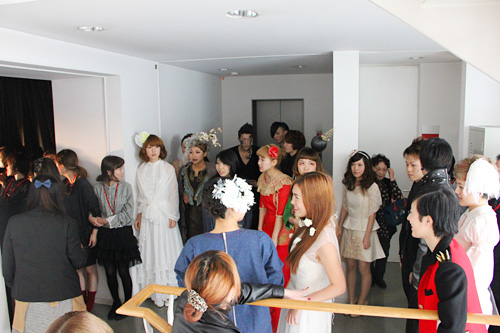 全員でお客様お見送りです