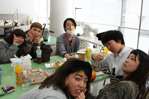 ささやかな祝賀会を開きました