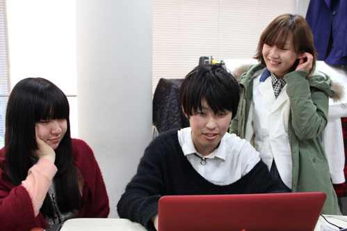 トータルファッション科の学生達です