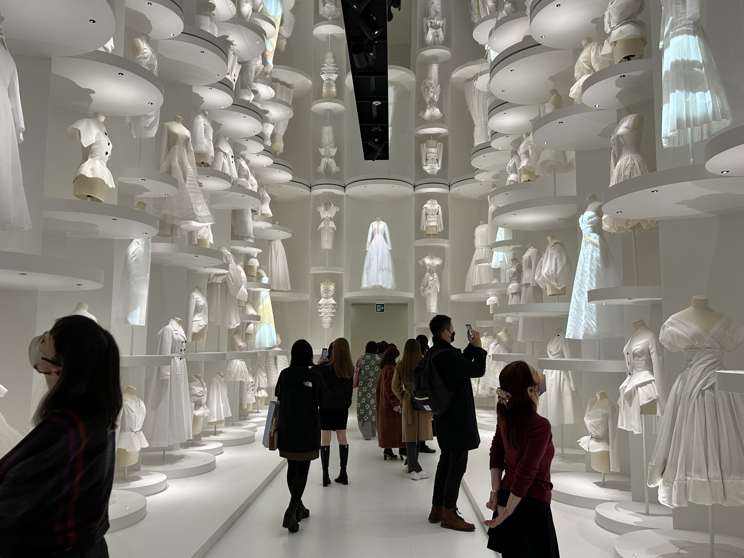 Christian Dior クリスチャンディオール、夢のクチュリエ展 図録 