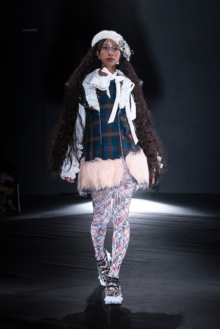 2025-02_hinae_katsura-look03