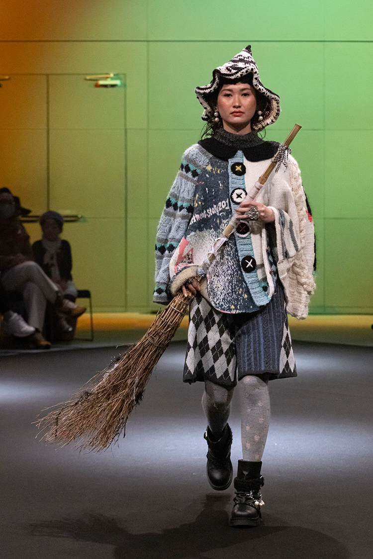 2025-04_apartmentstory201-look02