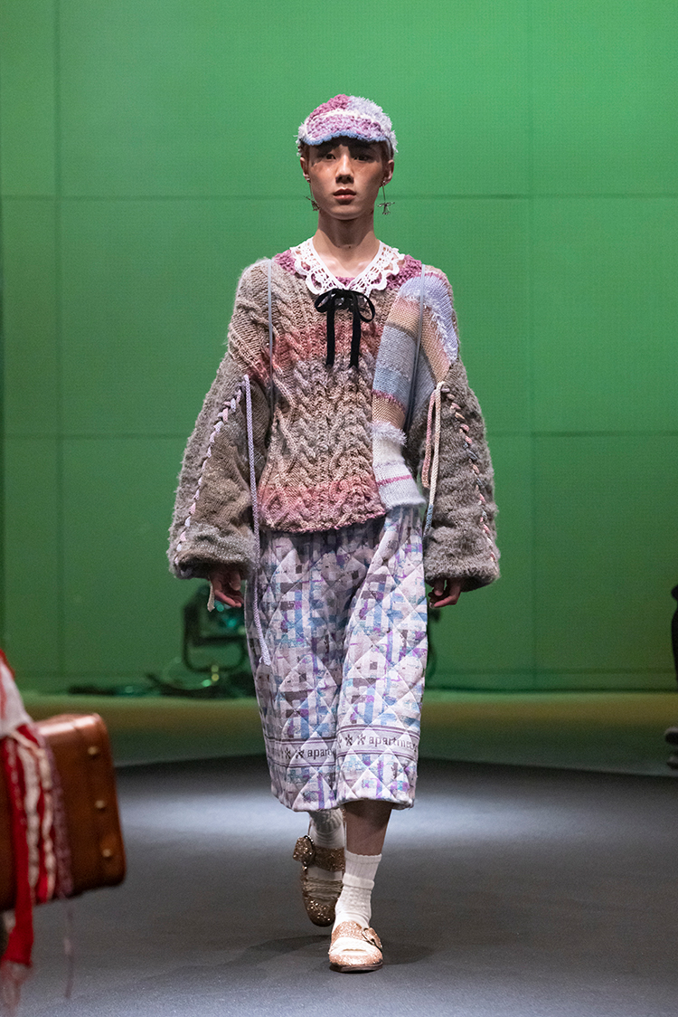 2025-04_apartmentstory201-look04