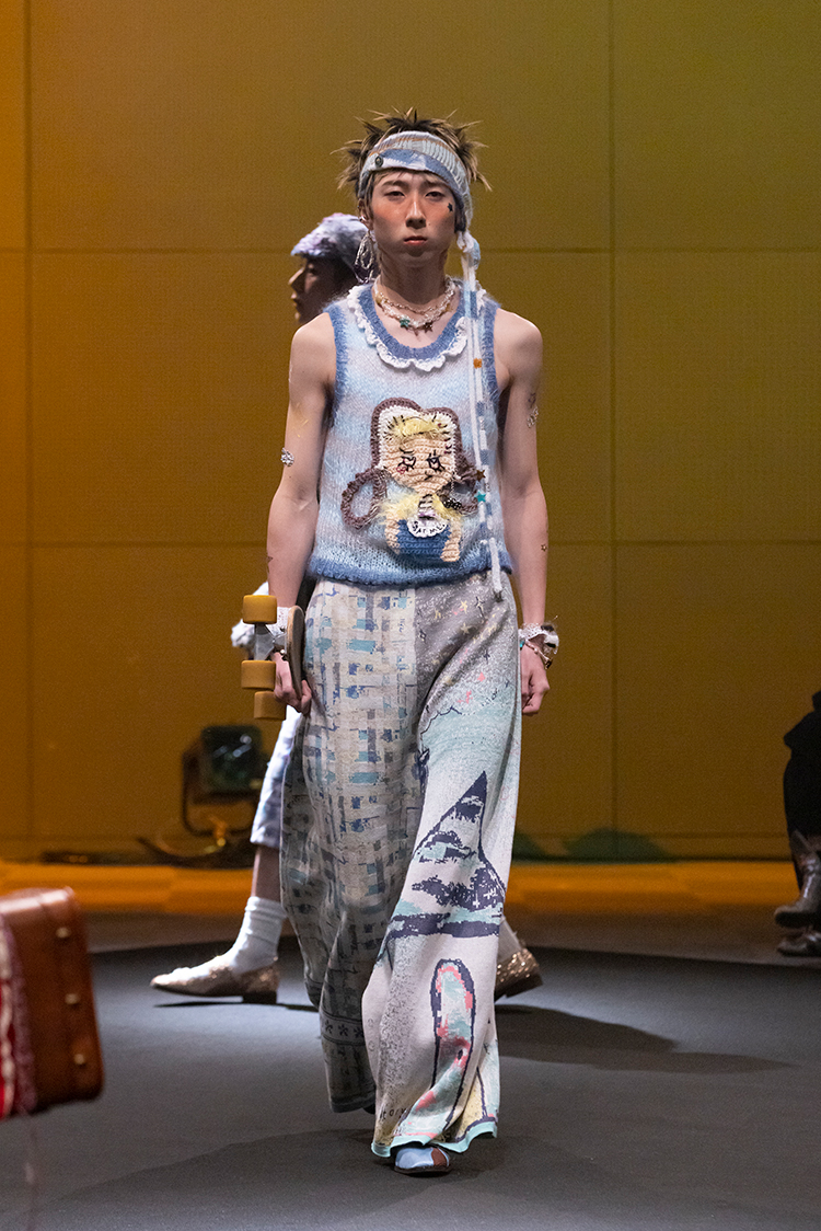 2025-04_apartmentstory201-look05