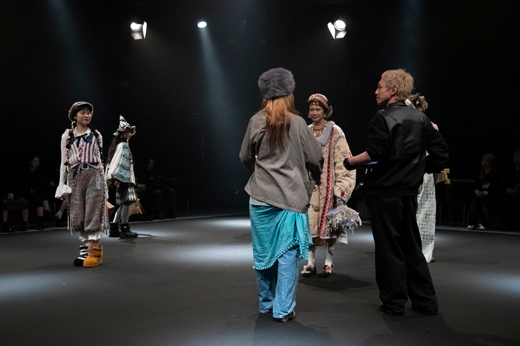 2025-04_apartmentstory201-look07